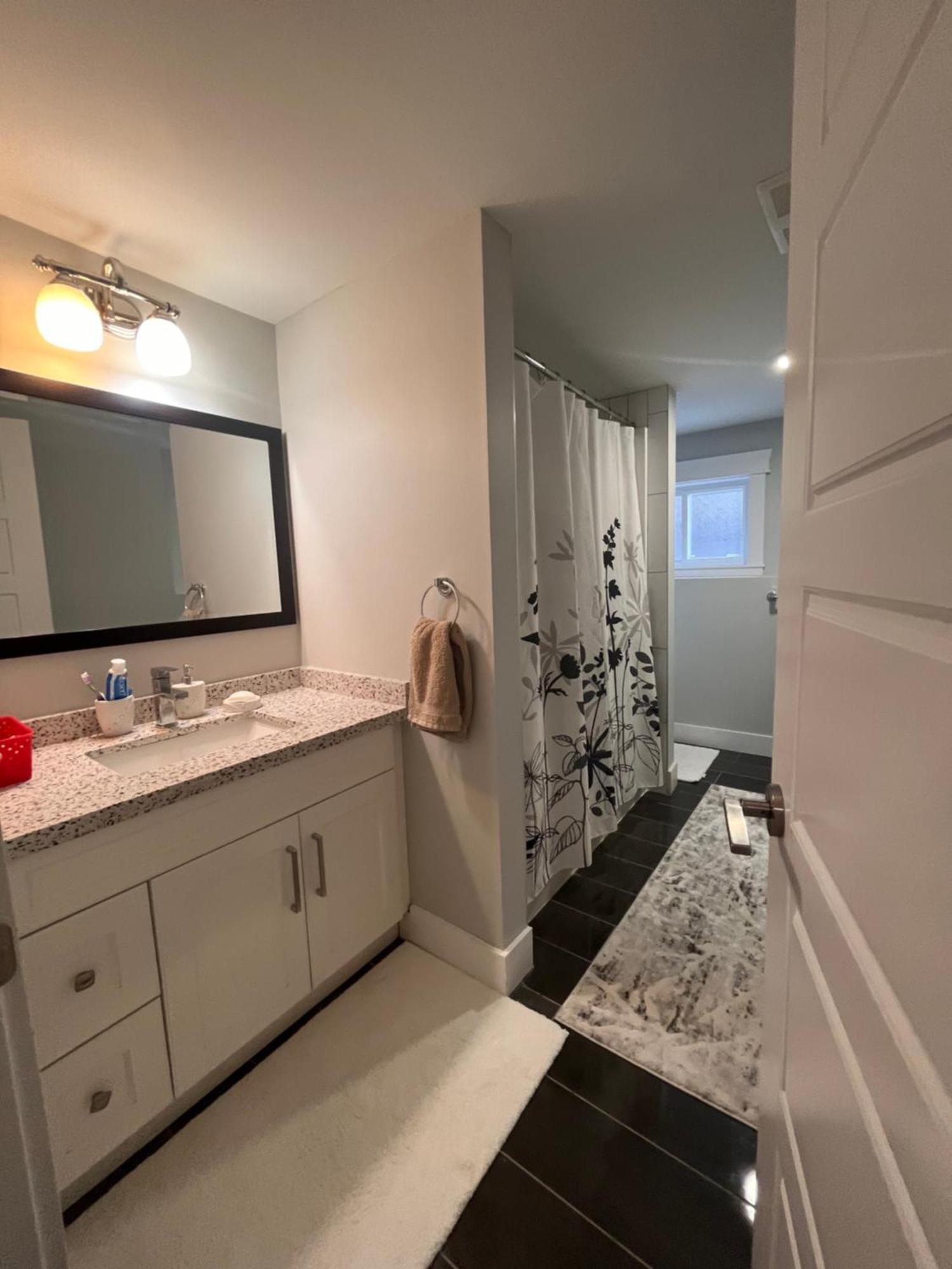 2 Bedroom Suite With Full Kitchen Revelstoke Exteriér fotografie
