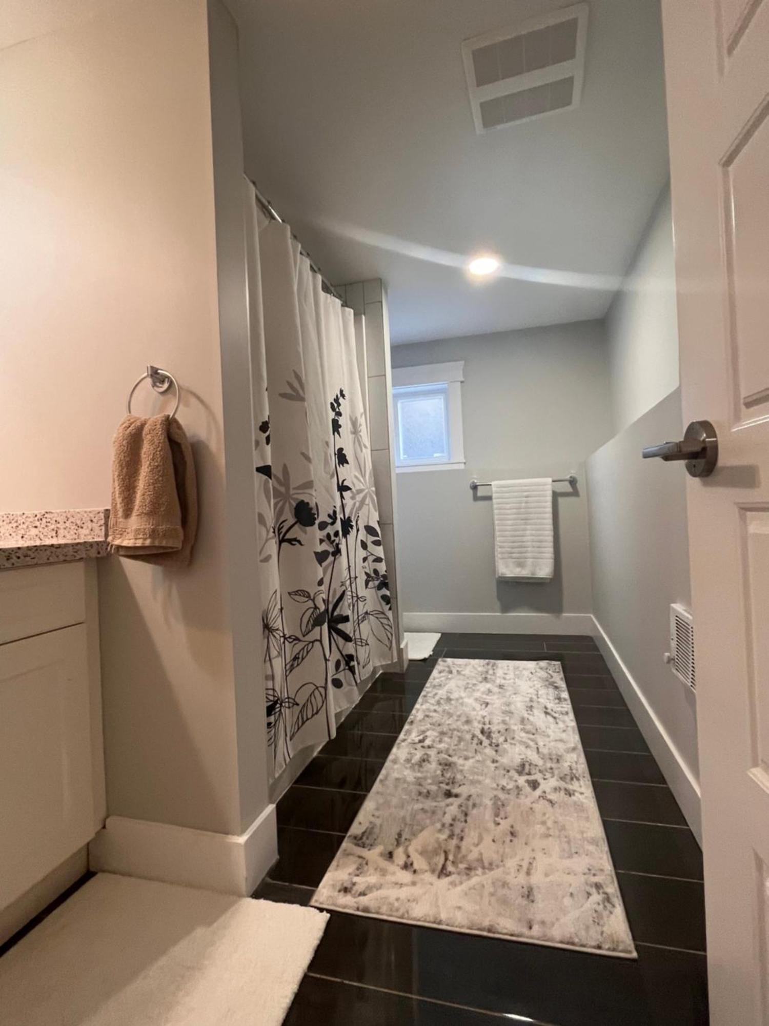 2 Bedroom Suite With Full Kitchen Revelstoke Exteriér fotografie