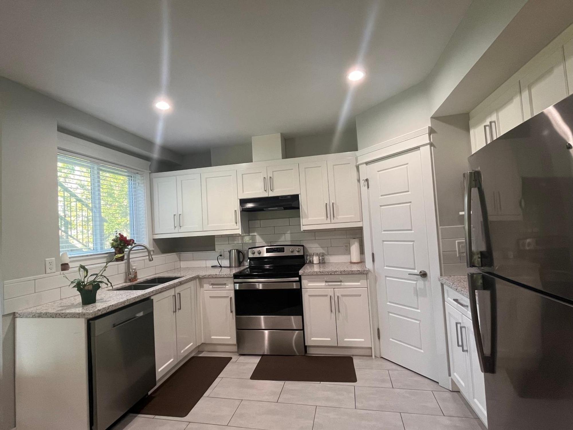 2 Bedroom Suite With Full Kitchen Revelstoke Exteriér fotografie