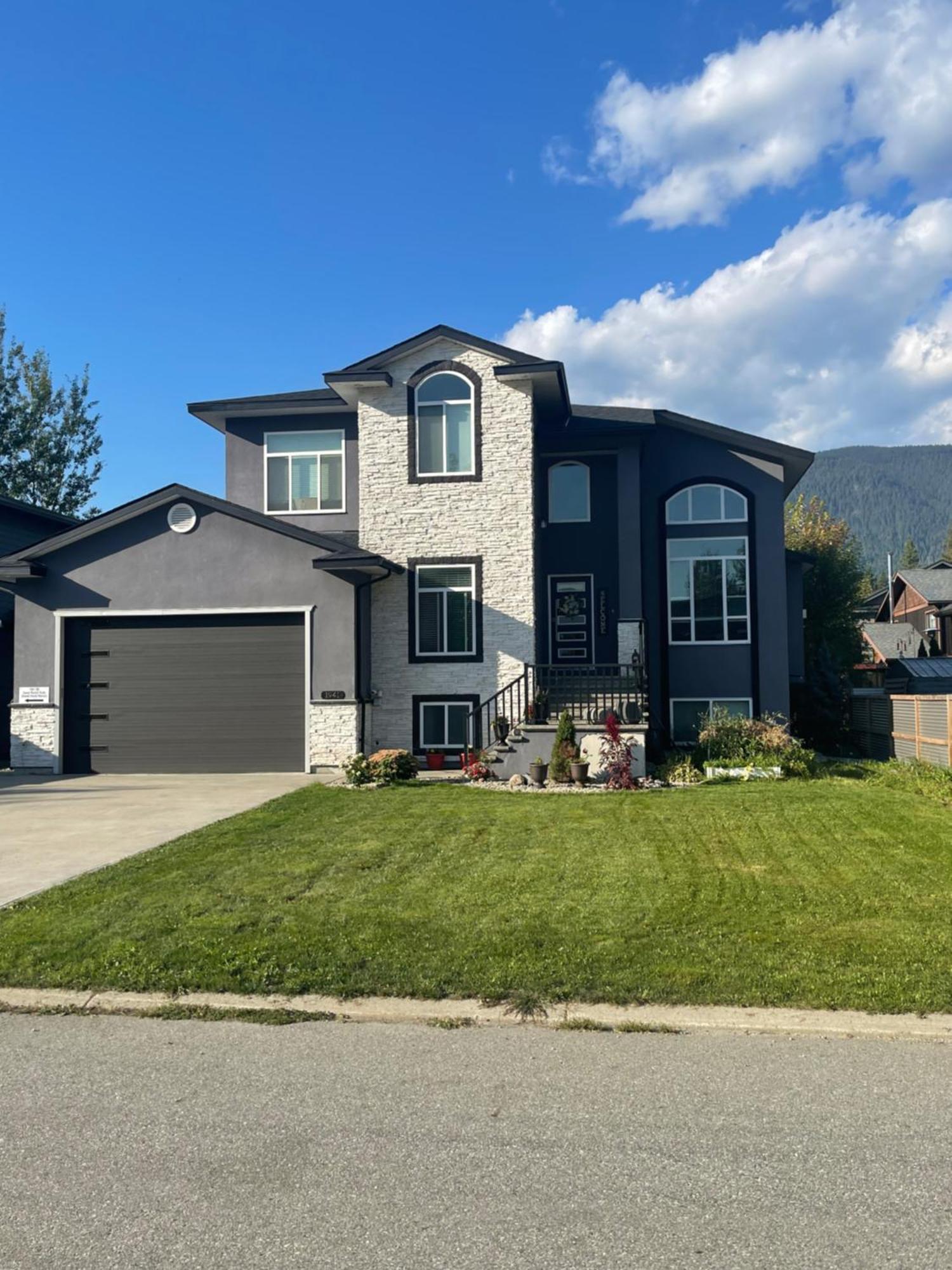 2 Bedroom Suite With Full Kitchen Revelstoke Exteriér fotografie